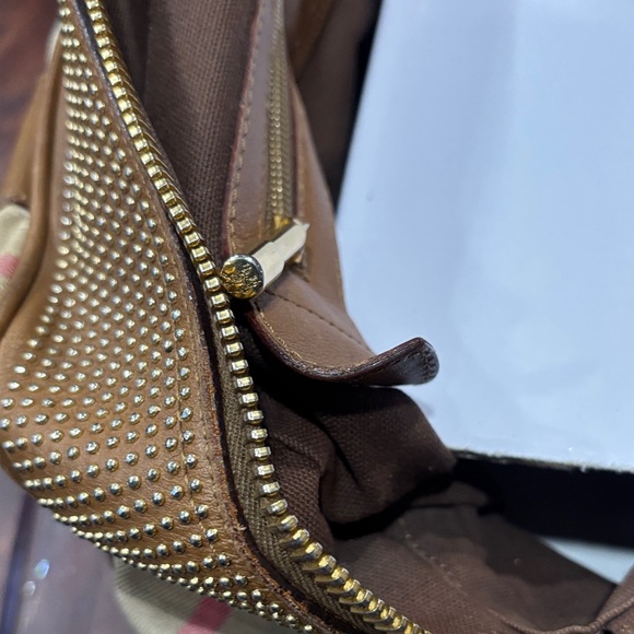 Burberry Plaid Shoulder Bag with Brown Leather - Picture 5 of 10